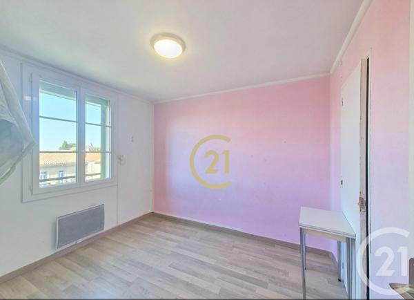 Appartement F5 à vendre  5 pièces - 70,35 m 2   SALON DE PROVENCE  - 13