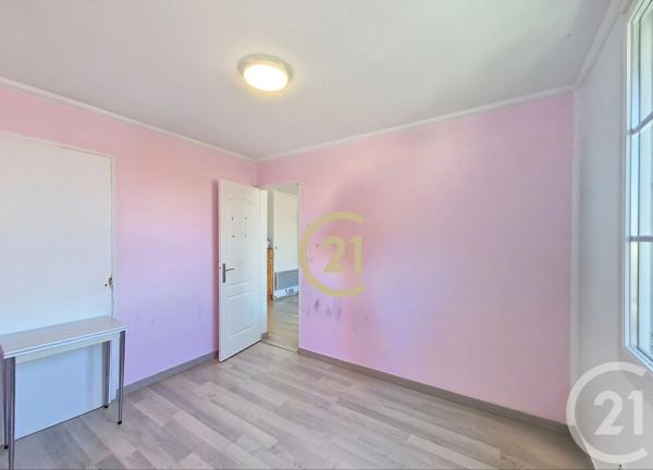 Appartement F5 à vendre  5 pièces - 70,35 m 2   SALON DE PROVENCE  - 13