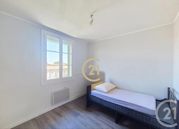Appartement F5 à vendre  5 pièces - 70,35 m 2   SALON DE PROVENCE  - 13