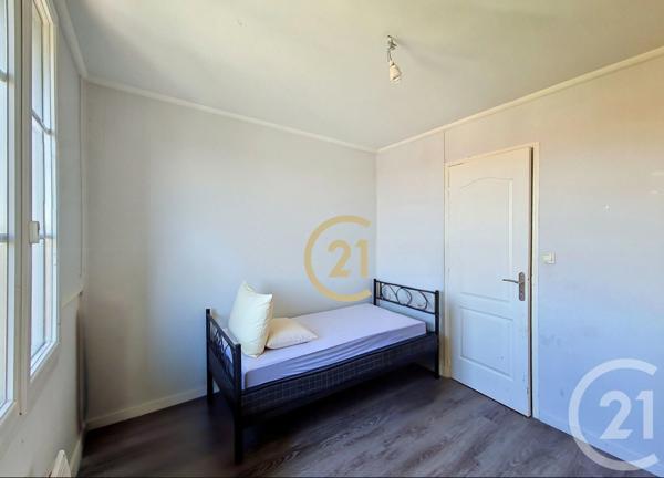 Appartement F5 à vendre  5 pièces - 70,35 m 2   SALON DE PROVENCE  - 13