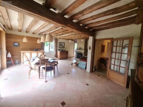 Achat - Maison Vendôme 41100 6 pièces 211 m 2 2185 m 2