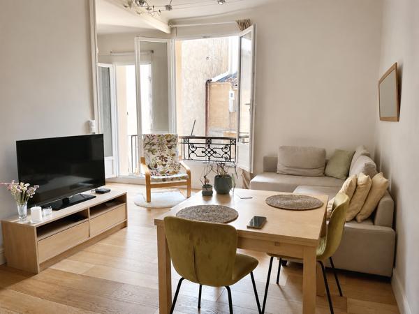 Appartement
         2 pièces
        - 35 m² Exclusivité 230 000 € *