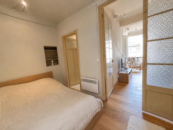 Appartement
         2 pièces
        - 35 m² Exclusivité 230 000 € *