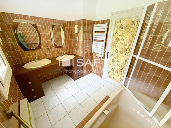 3 chambres - Plain-pied - Sous-sol complet + parcelle de 3 200 m²