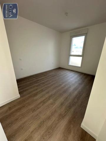 Appartement à louer 3 pièces 76.26m² Caen (14000)