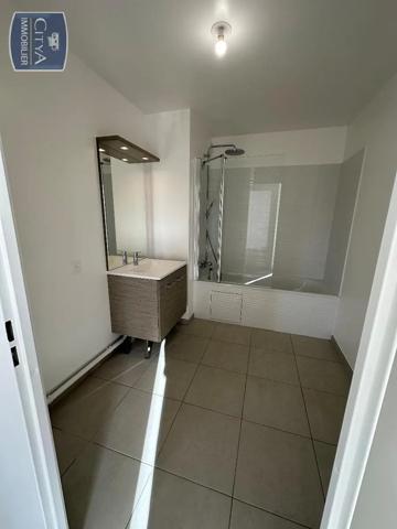 Appartement à louer 3 pièces 76.26m² Caen (14000)