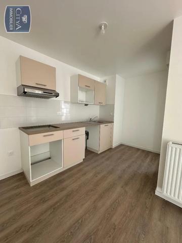 Appartement à louer 3 pièces 76.26m² Caen (14000)