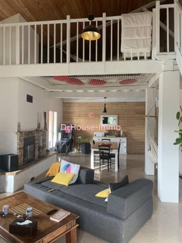 Maison à vendre 6 pièces de 179 m²