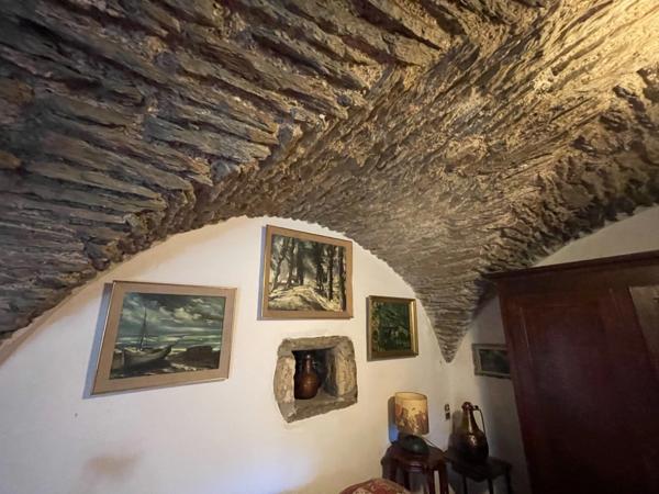 MAS, MAISON AUTHENTIQUE EN PIERRES DE SCHISTE