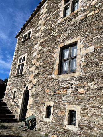 MAS, MAISON AUTHENTIQUE EN PIERRES DE SCHISTE