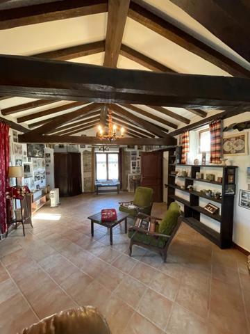 MAS, MAISON AUTHENTIQUE EN PIERRES DE SCHISTE