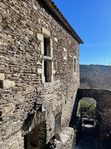 MAS, MAISON AUTHENTIQUE EN PIERRES DE SCHISTE