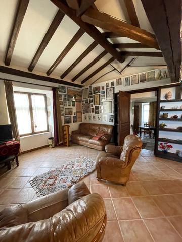 MAS, MAISON AUTHENTIQUE EN PIERRES DE SCHISTE