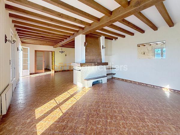 Vente
                Maison163 m² - 6 Pièces -
                    SAINT PIERRE D OLERON (17310)