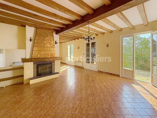 Vente
                Maison163 m² - 6 Pièces -
                    SAINT PIERRE D OLERON (17310)