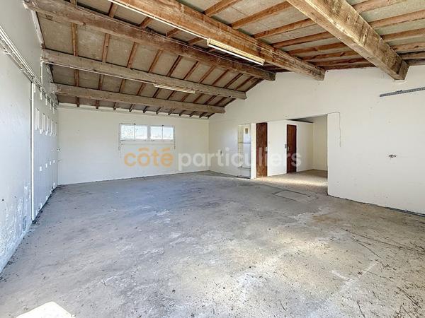 Vente
                Maison163 m² - 6 Pièces -
                    SAINT PIERRE D OLERON (17310)