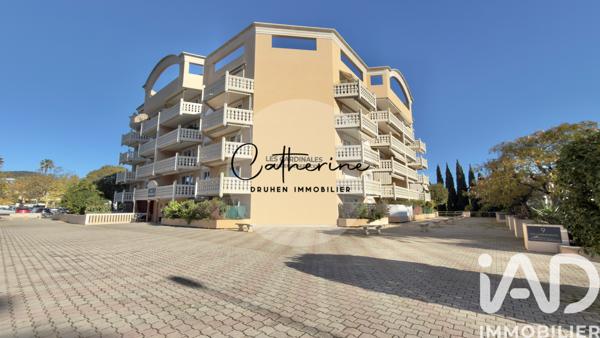 Location studio 37,1 m² Hyères