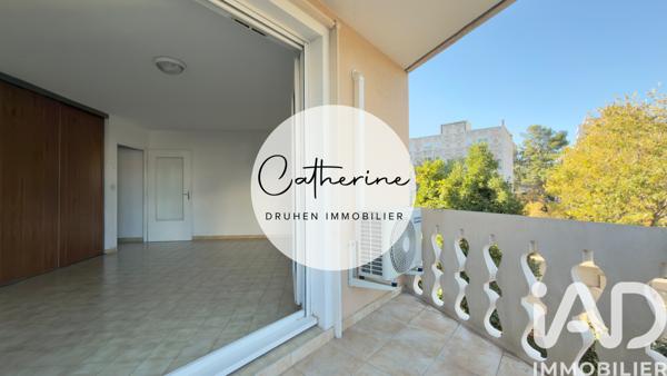 Location studio 37,1 m² Hyères