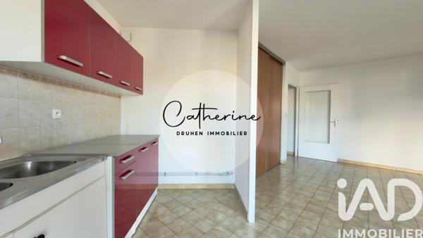 Location studio 37,1 m² Hyères