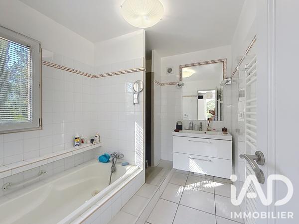 Maison à vendre 6 pièces 142 m² Montauroux