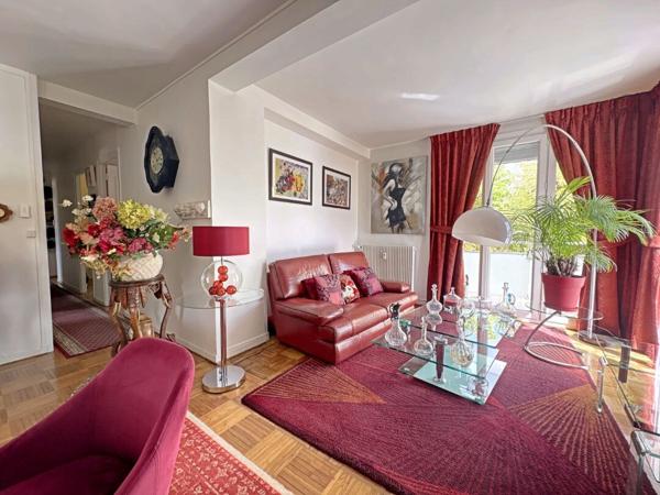 APPARTEMENT TYPE 6 - REIMS PROCHE CENTRE AVEC BALCON ET GARAGE