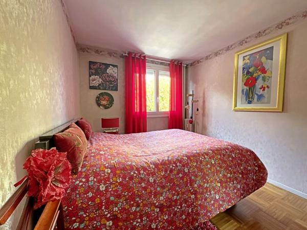 APPARTEMENT TYPE 6 - REIMS PROCHE CENTRE AVEC BALCON ET GARAGE