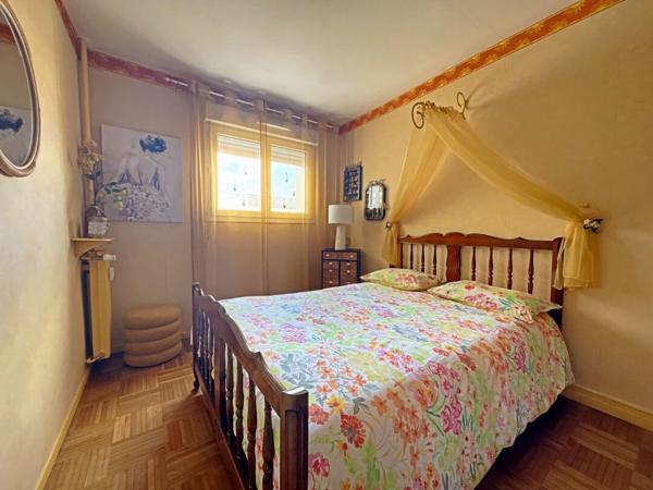 APPARTEMENT TYPE 6 - REIMS PROCHE CENTRE AVEC BALCON ET GARAGE