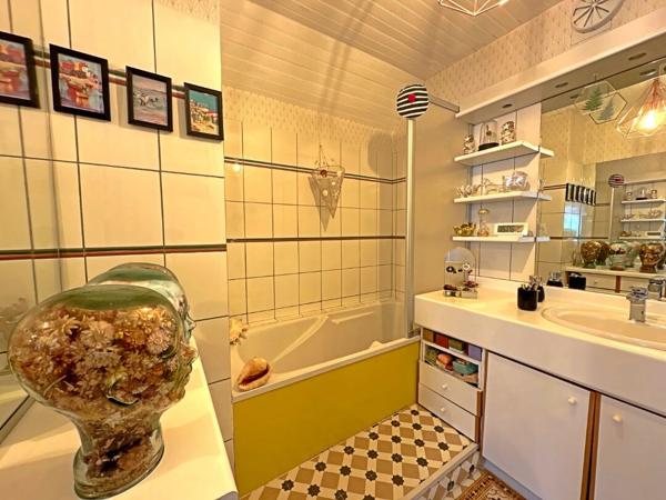 APPARTEMENT TYPE 6 - REIMS PROCHE CENTRE AVEC BALCON ET GARAGE