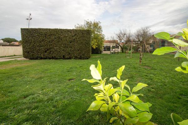 GRANDE MAISON FAMILIALE A YVES LES BOUCHOLEURS, PROCHE CHATELAILLON-PLAGE