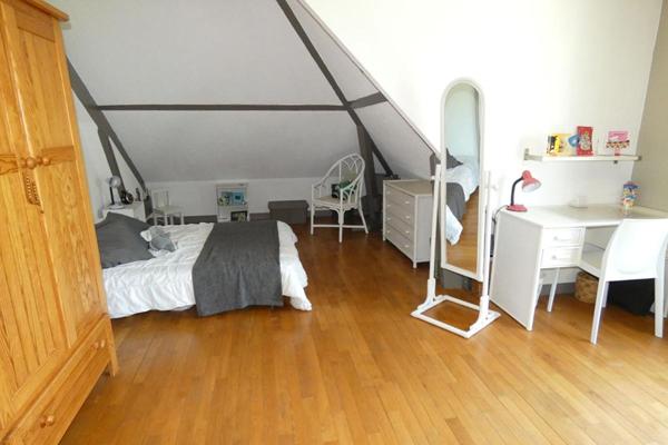 Belle maison 5 chambres - parfait état - proche commerces et écoles à pied