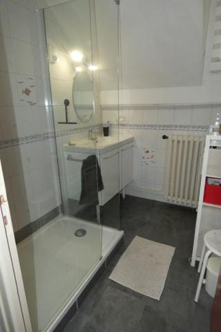 Belle maison 5 chambres - parfait état - proche commerces et écoles à pied