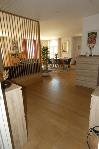 Belle maison 5 chambres - parfait état - proche commerces et écoles à pied