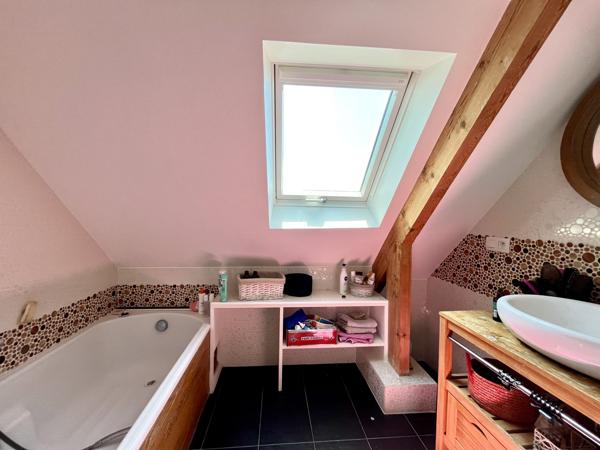 Maison régionale rénovée sur 584 m² de terrain