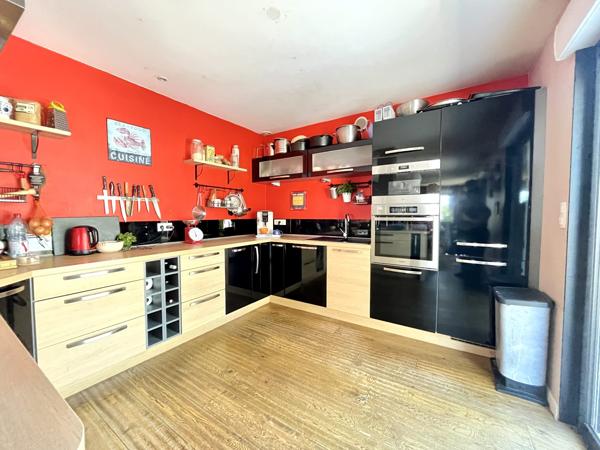 Maison régionale rénovée sur 584 m² de terrain