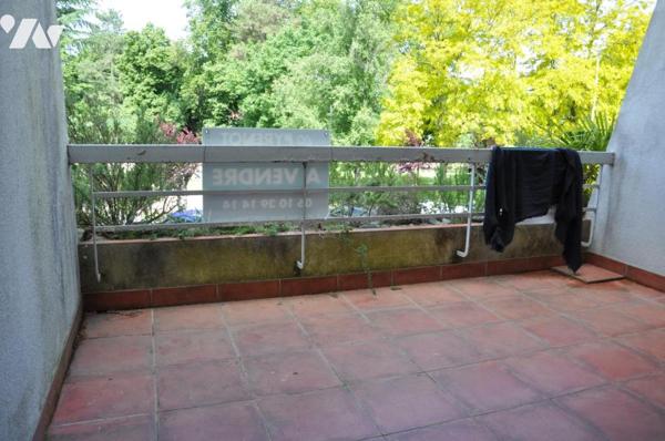 TARBES Appartement T3 duplex, deux garages, une cave.