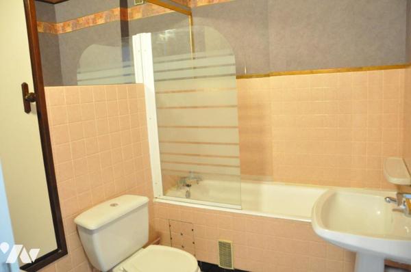 TARBES Appartement T3 duplex, deux garages, une cave.