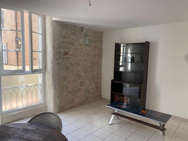 APPARTEMENT F2 - BEDARIEUX - 380 € CC