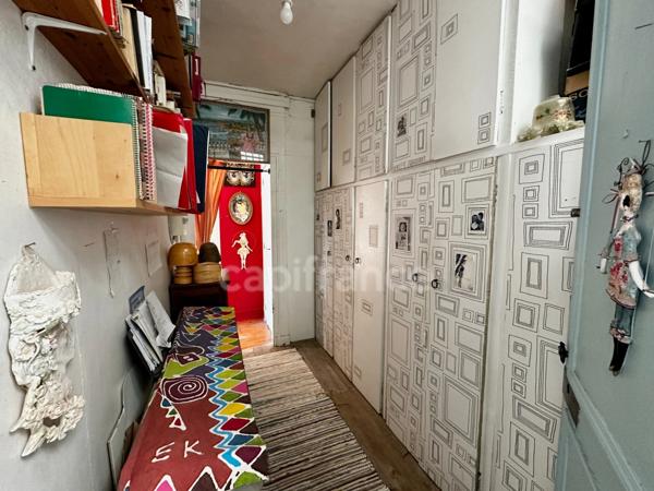 Dpt Paris (75), PARIS 11ème Arrt - Impasse privée quartier Popincourt - Appartement ancien à rénover - 2 pièces - 36 m2