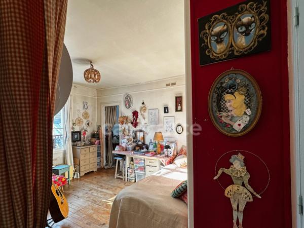 Dpt Paris (75), PARIS 11ème Arrt - Impasse privée quartier Popincourt - Appartement ancien à rénover - 2 pièces - 36 m2