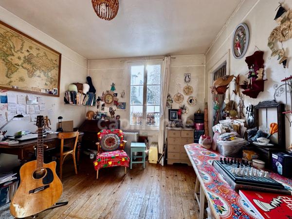 Dpt Paris (75), PARIS 11ème Arrt - Impasse privée quartier Popincourt - Appartement ancien à rénover - 2 pièces - 36 m2