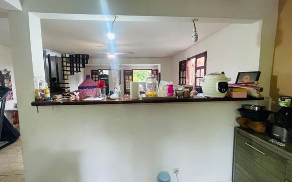 Appartement à vendre    3 pièces • 156,30 m2 Basse-Terre
