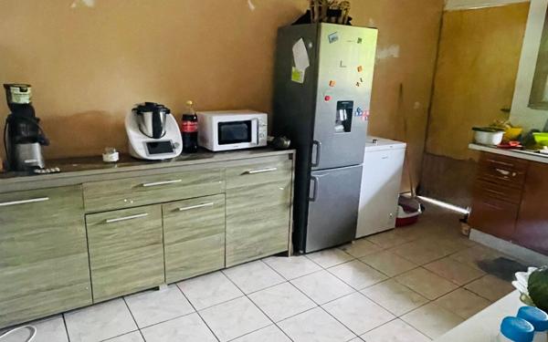 Appartement à vendre    3 pièces • 156,30 m2 Basse-Terre