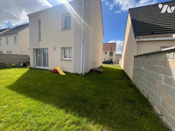 Pavillon récent de 2020, de type 5 pièces, d'une superficie de 91.25 m², édifié sur un terrain de 29