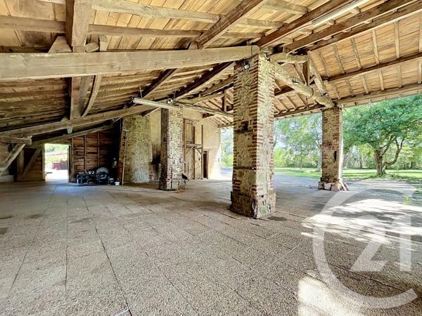 Maison à vendre  10 pièces - 390 m 2   LAVAUR  - 81