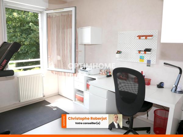 Magnifique appartement lumineux de 3 pièces avec terrasse sur espaces verts à SAINT REMY (71)