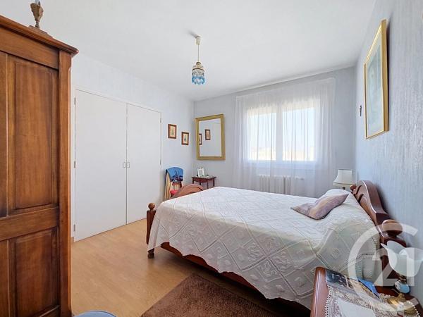 Appartement T4 à vendre  4 pièces - 102,66 m 2   MONTAUBAN  - 82