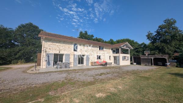 Ancien chai rénové avec charme et beaux volumes
