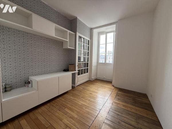 SAINT MALO SAINT SERVAN Appartement de type IV avec stationnement privatif  