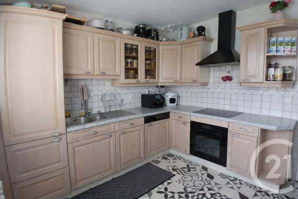 Maison à vendre  6 pièces - 146 m 2   NERIS LES BAINS  - 03