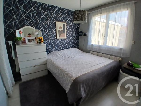 Maison à vendre  6 pièces - 146 m 2   NERIS LES BAINS  - 03